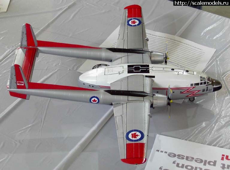 1315999955_c1192072_00420gomb200420_001.jpg :  Leading Edge Models: 1/72 RCAF C-119 Flying Boxcar Resin/Decal Set  