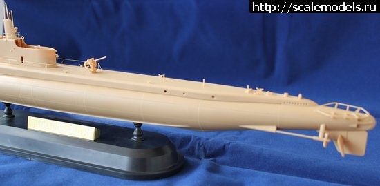 1325071663_l_RCH20001_MFU4.jpg :  Riich.Models: 1/200 USS GATO SS-212 Submarine 1942 with Bonus OS2U Seaplane  