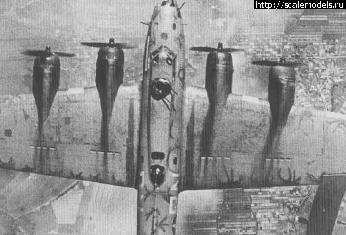 1351073838_B-17_combat-damage4.jpg : #762173/ Academy 1/72 B-17F Memphis Bell -  ...(#5702) -   