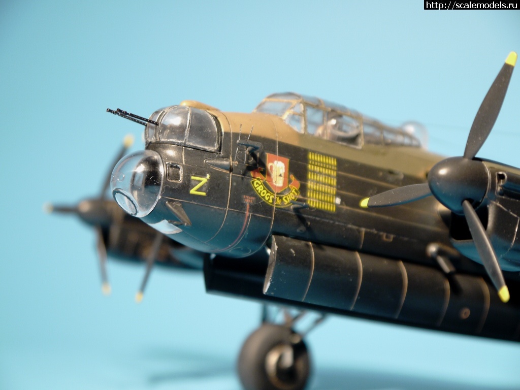 1351748548_P1140232.jpg : #766328/ Revell 1/72 Avro Lancaster Mk.III - !!!  