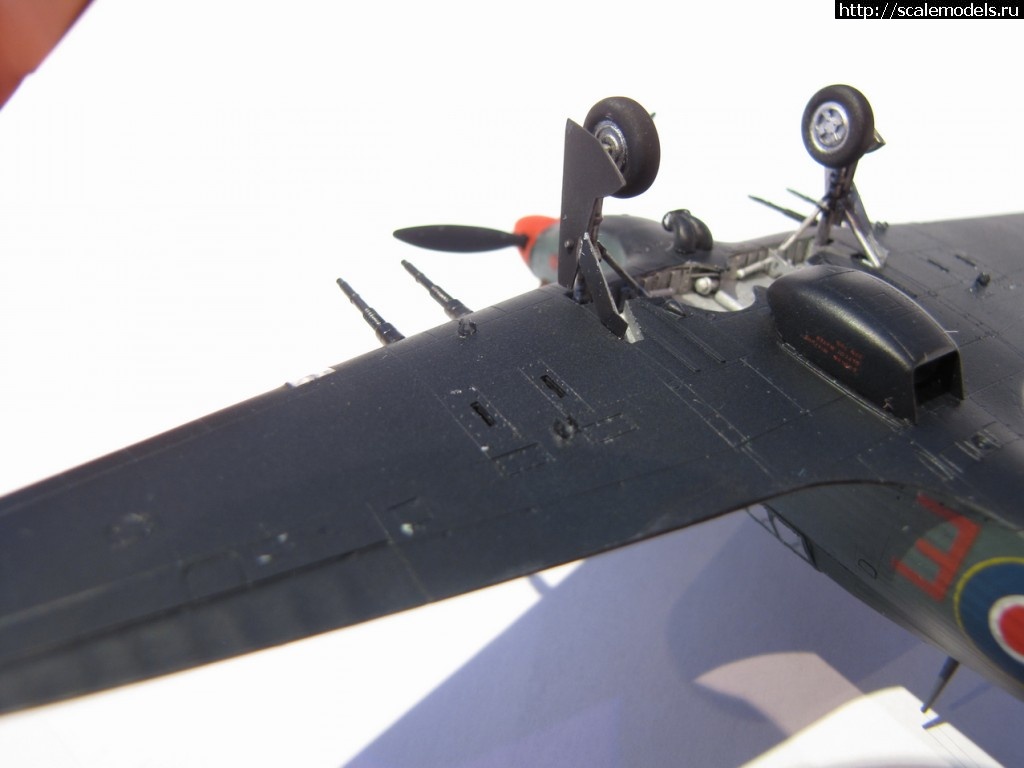 1351798164_IMG_6106GB-Wings-of-the-British-Empire.jpg : #766508/ Hawker Hurricane Mk.IIc K.Kuttelwascher 1/72  
