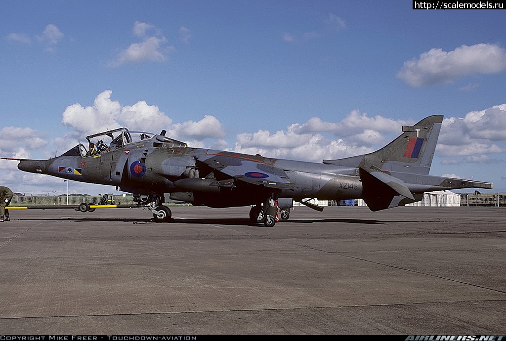 1357413850_T4_002.jpg : Airfix FRS.1+Neomega=Harrier T.8N in 1/48 ()  