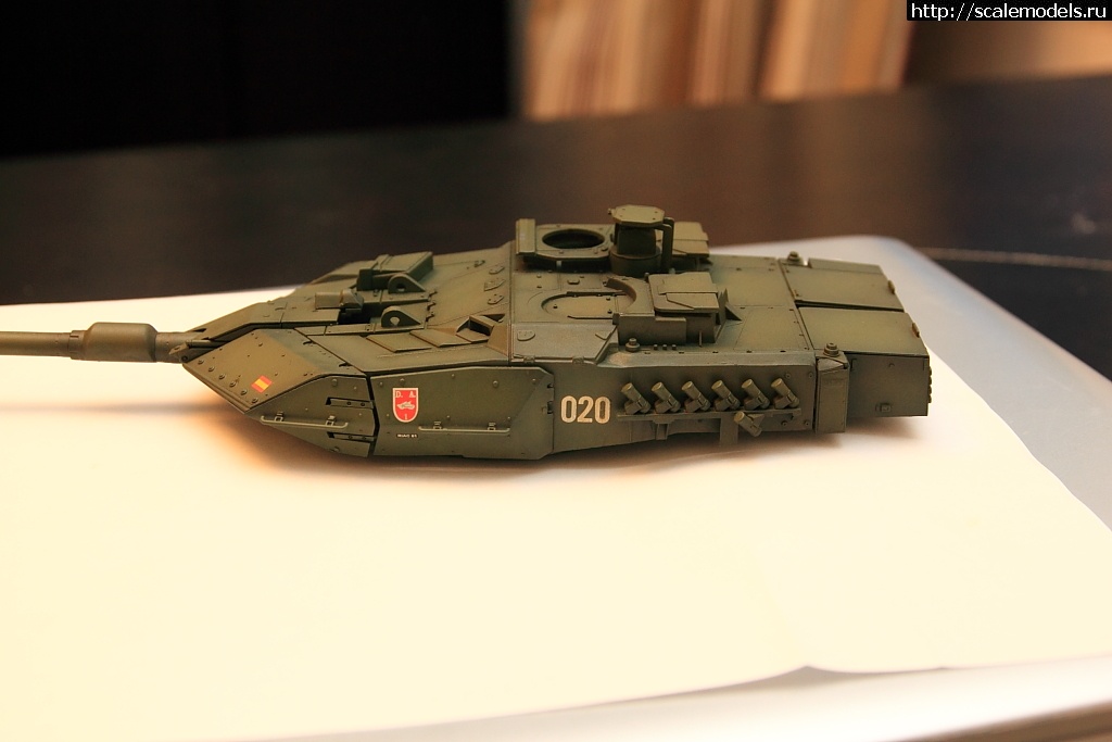 1363190017_leo1315.jpg : #833267/ 1/35 Leopard 2E Spanish  HobbyBoss-.  