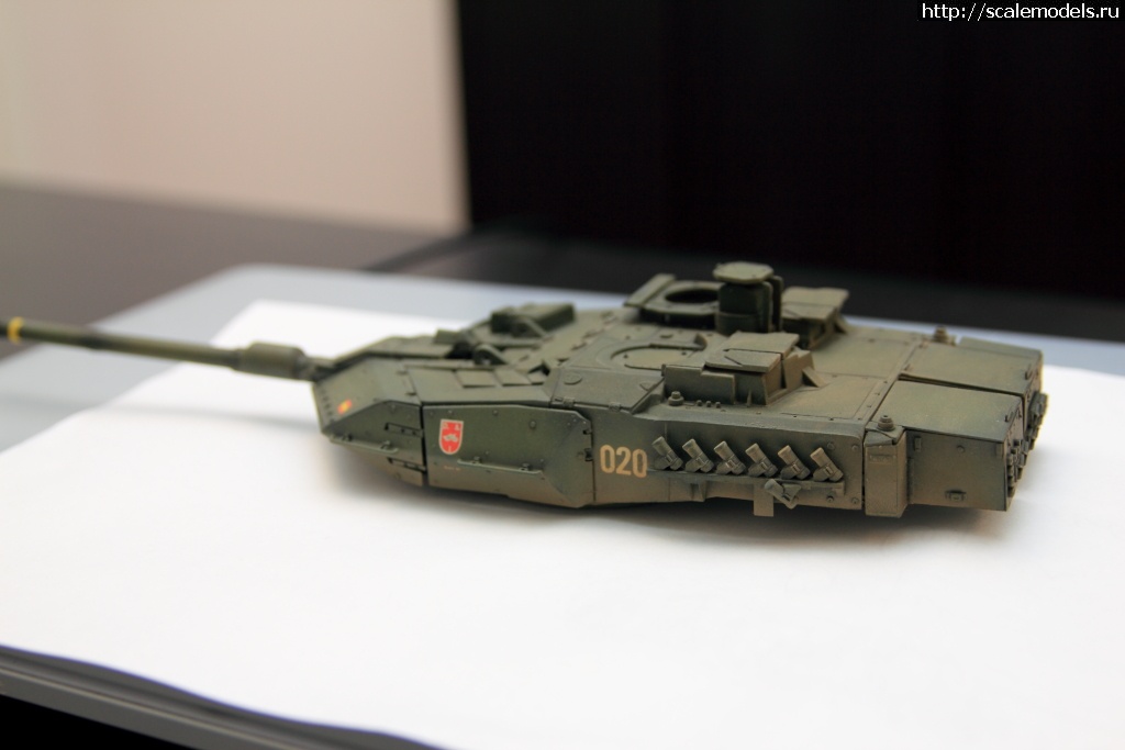 1365016403_leo03045.jpg : #844898/ 1/35 Leopard 2E Spanish  HobbyBoss-.  