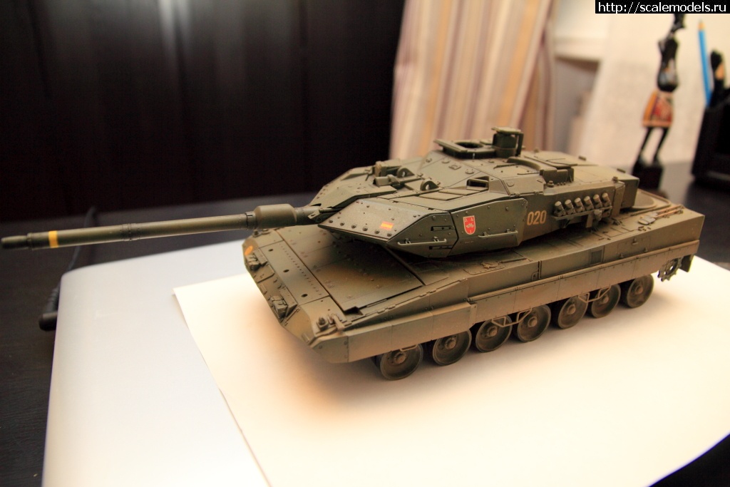 1365016408_leo03047.jpg : #844898/ 1/35 Leopard 2E Spanish  HobbyBoss-.  