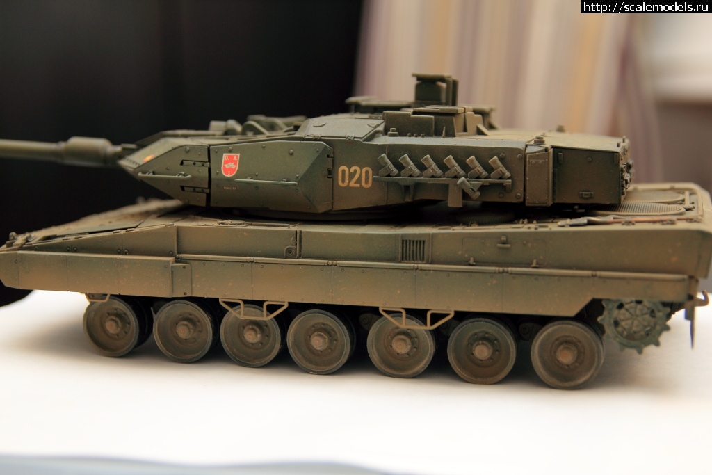 1365016420_leo030414.jpg : #844898/ 1/35 Leopard 2E Spanish  HobbyBoss-.  