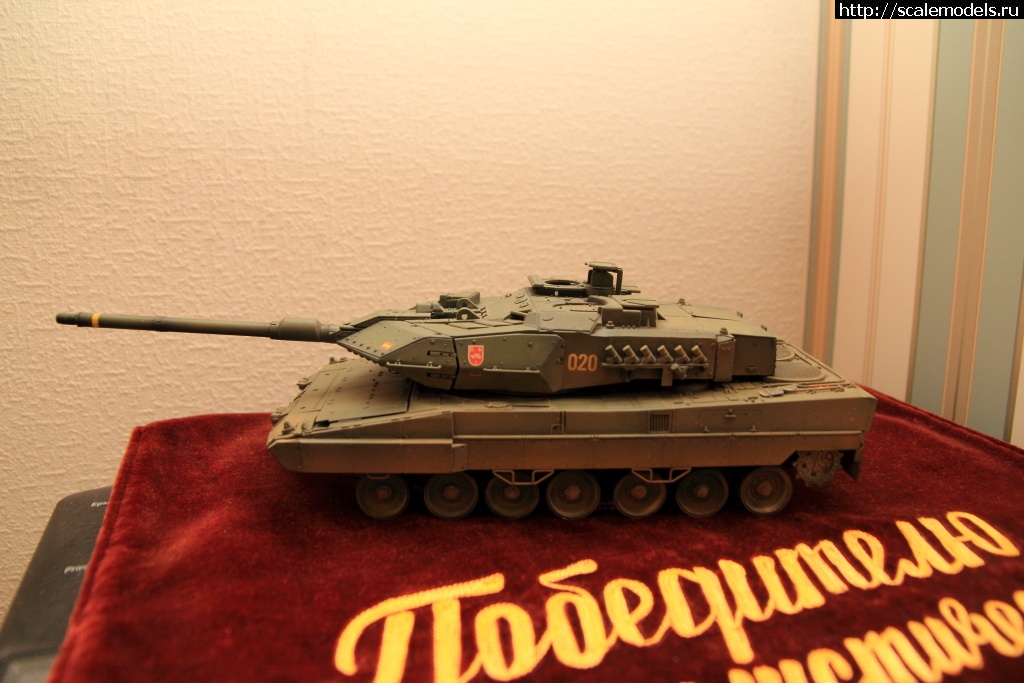 1365016424_leo030417.jpg : #844898/ 1/35 Leopard 2E Spanish  HobbyBoss-.  