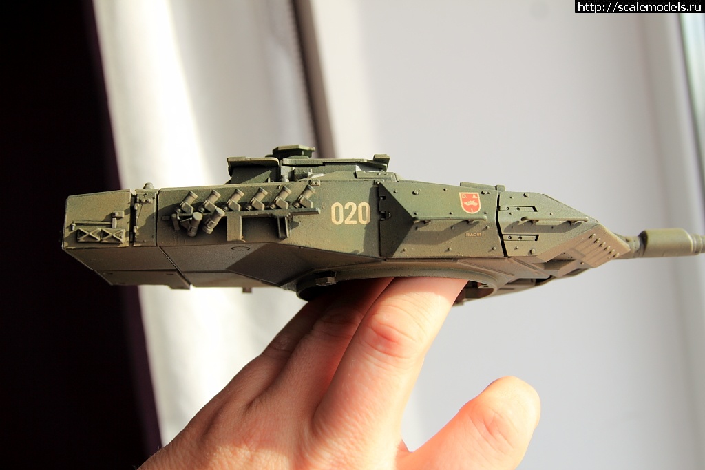 1365055655_leo030428.jpg : #844898/ 1/35 Leopard 2E Spanish  HobbyBoss-.  