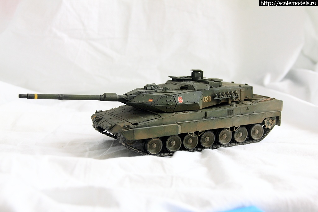 1365252703_fin17.jpg : #846278/ 1/35 Leopard 2E Spanish  HobbyBoss-.  
