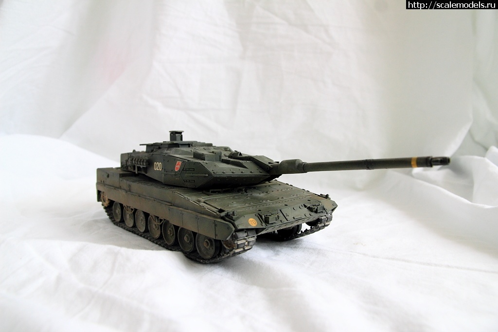 1365252711_fin20.jpg : #846278/ 1/35 Leopard 2E Spanish  HobbyBoss-.  