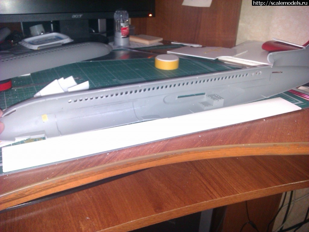 #847436/ : Boeing 727-200 KMC Models 1/72  