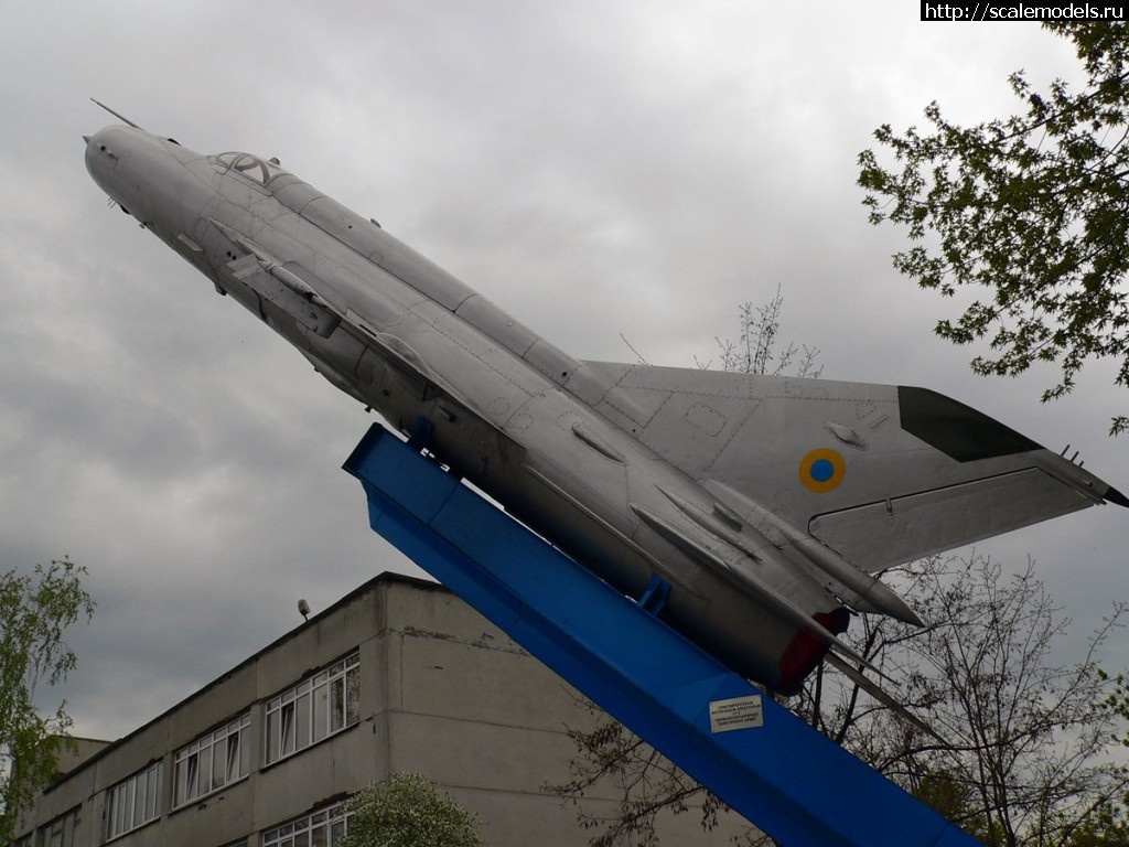 1367349866_MiG-21R-Kiev-02.jpg : Walkaround -21,   