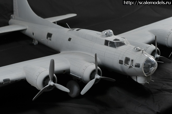 1369859465_p2__004_aa__poto__0018_l.jpg :  HK Models: 1/32 B-17G Flying Fortress  